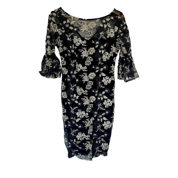 Adrianna Papell Dresses & Skirts - Adrianna Papell black and white lace overlay 3/4 sleeve open back dress size 4